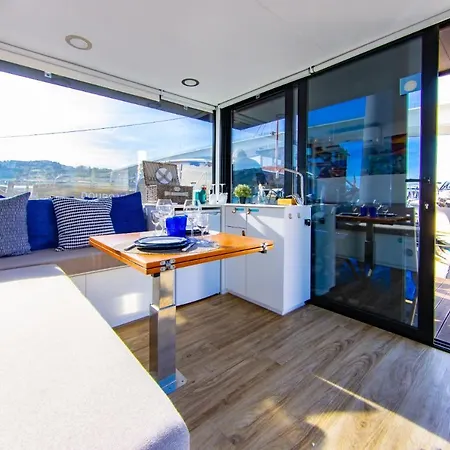 Douro Floating House Порту