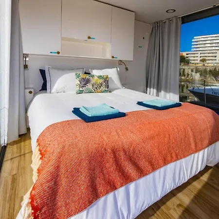 Douro Floating House Порту