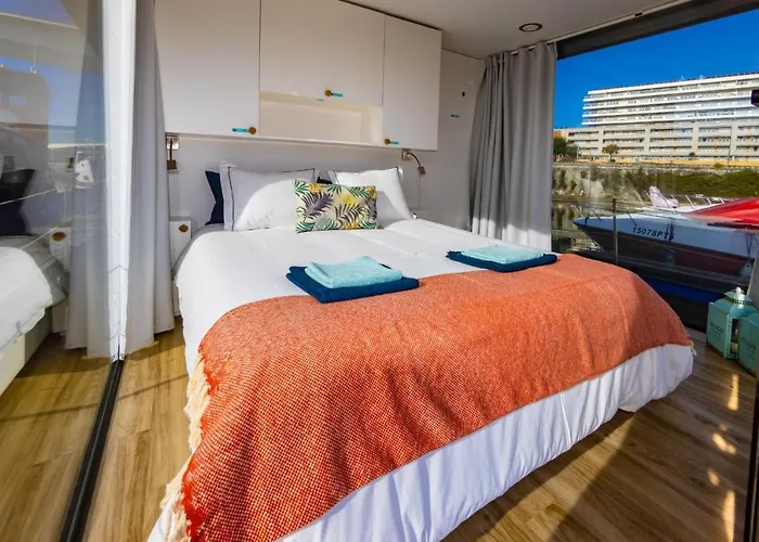 Douro Floating House Porto