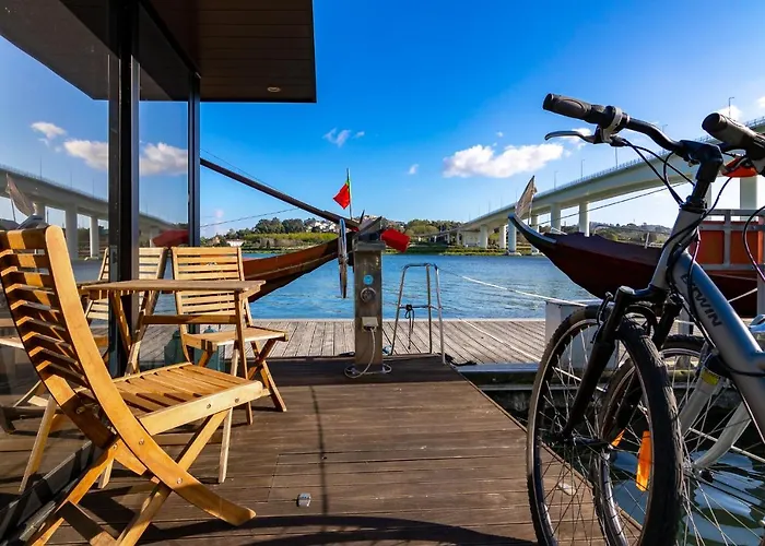 Douro Floating House